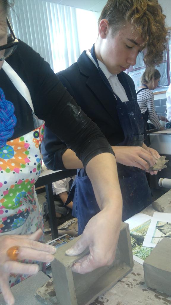GoldingtonAcad's tweet photo. Well done to Year 10 art students who produced wonderful ceramic work today, inspired by Amanda Silk's creations! https://t.co/tBdHlIky9F