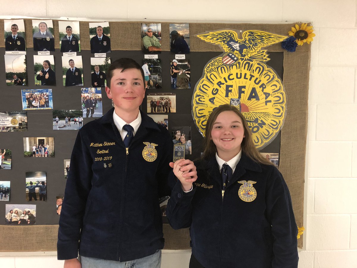 SarahRRhymer's tweet photo. Congrats to our Greenhand FFA Degree and Chapter Degree Recipients. All were honored last night at our chapter meeting with our annual cheerwine chug competition. #BHSFFA @ffa_brevard https://t.co/vLfskkz0xV