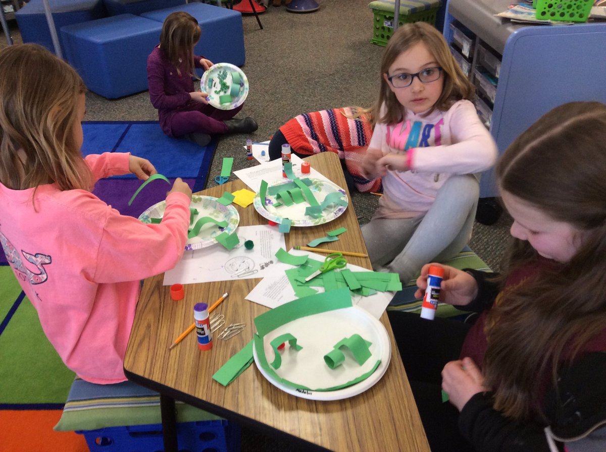 AnnaTyrrella's tweet photo. Making the Tortoise and the Hare race track! The kids are having a blast! https://t.co/FCsg9S1AV6