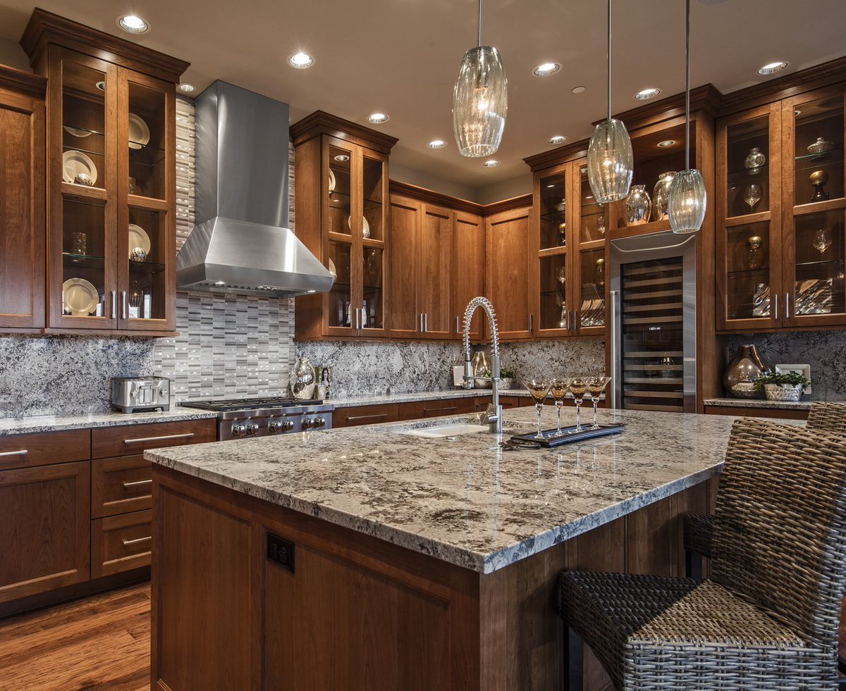 Classic style with a modern feel: our luxury kitchen features the essential needs of convenience, functionality, and storage.

#classickitchen #kitchencabinetry #classicstyle #modernhomes #kitchenisland #style #design #kitcheninspiration #interiorstyle