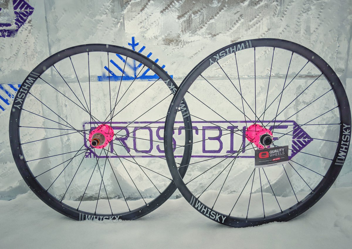 QualityBike's tweet photo. We still have the #frostbike fever at Q. So when we saw Tom Morgan wandering the hallway with these @onyxracing hubs and @whiskypartsco rims, we had to stop him to take a few photos by the ice bar.
❄️ 🚲
#whatQrides #fatwheels #onyxracing #whiskypartsco #qualitywheels #sramxd https://t.co/xtPA7Ht0YZ