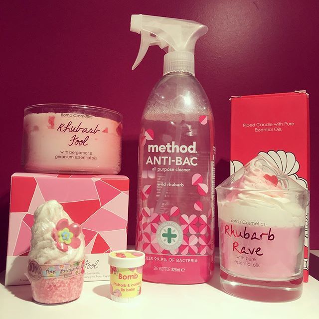 lollybombuk's tweet photo. Do you think we like rhubarb 💕
#rhubarb #wildrhubarb #mrshinch #bathbomb #shopstack #smallbusiness #itsfriday #vegan #imahincher https://t.co/y6Gb40m6Lt