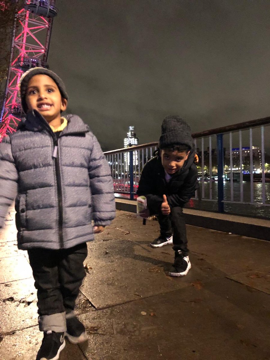 SMaskiry's tweet photo. Take me back to London #2018December https://t.co/wms7tyMcTI
