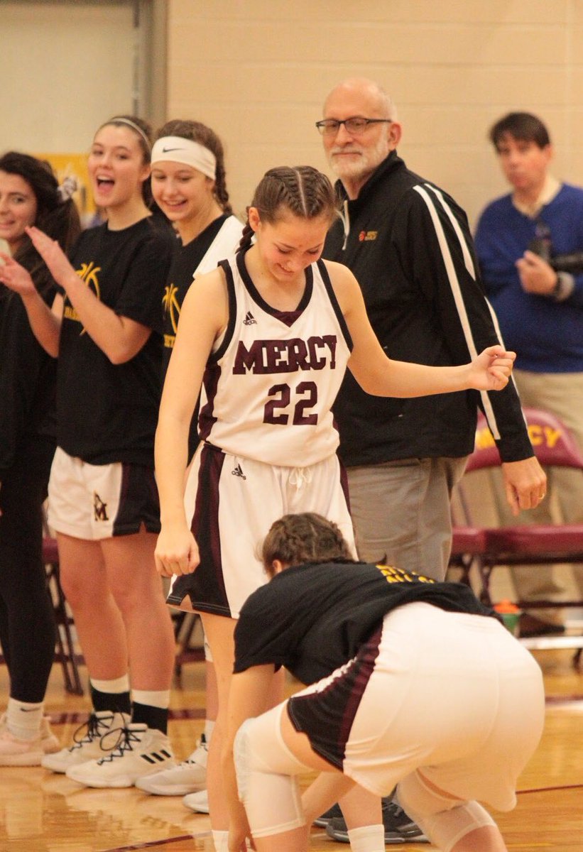 Mercy Varsity Basketball tweet media