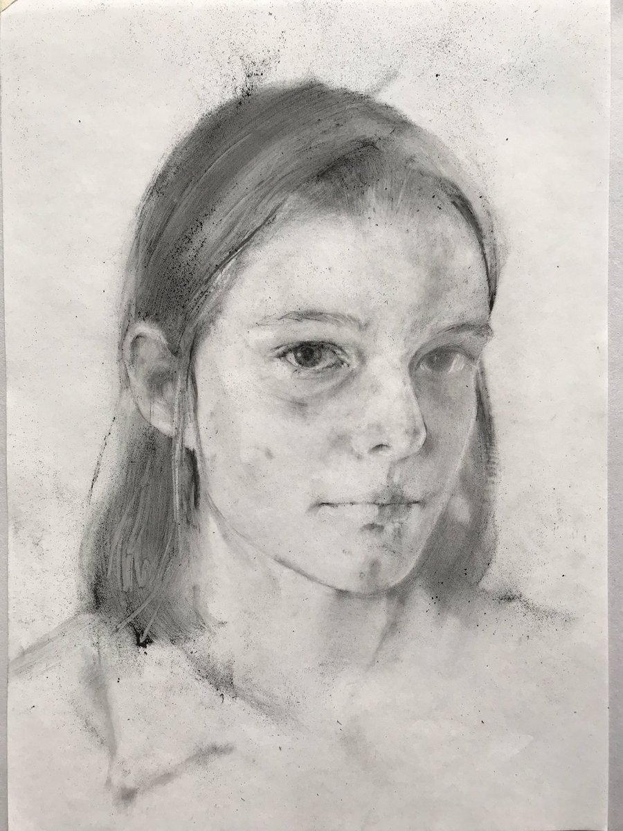 caragh_savage's tweet photo. #wip Still carrying on with this #study before moving on to start the proper drawing - I’m aware that I’m overworking it (I prefer to get the marks down with much less meddling) but I’m so out of practice I’m just enjoying all the looking/thinking 😊
#draw #think #makemarks https://t.co/B9ncpxtuJS