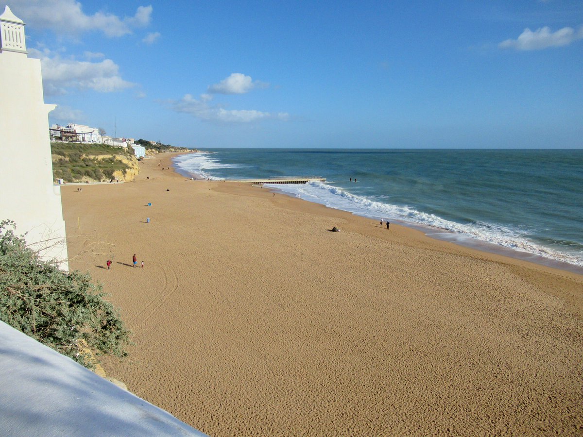 CraigSearle1's tweet photo. Albufeira Portugal https://t.co/E41pbJkl6i