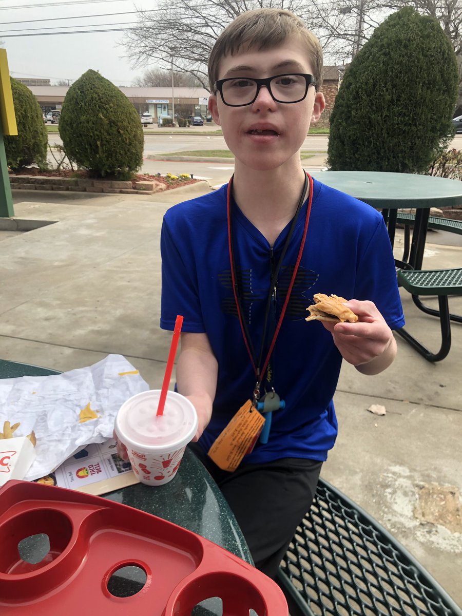masseySSS's tweet photo. Began the day doing CBI @sonicdrivein! The LH Sonic on Plano is so great with my kids. Some students even ordered with their COREboard! #RISDSSS #RISDSLP #teamlhjh @AdamWeimerSLP #employability https://t.co/LQJmnHBRjR