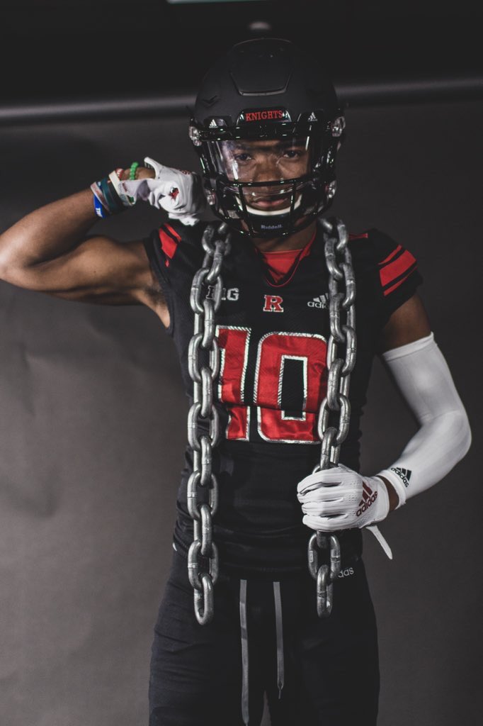 jaycheekss's tweet photo. Chain gang??⛓🛡 @Omeezi_ @rlacey23 #3stripeknight https://t.co/eLiVPQzIC5