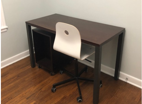 sayHelloCollege's tweet image. 5pm on a friday our desks be like...   Gotta keep that work/school life balance.  See you Monday! #friday #hellocollege