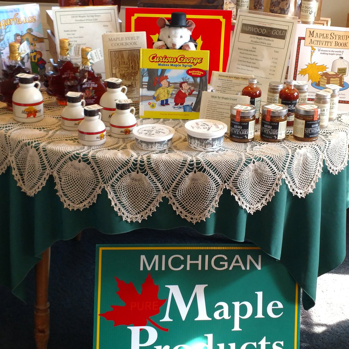 TroyHistVillage's tweet photo. Come over to @StageNatureCtr for Maple Syrup Days! #maplesyrup #oaklandcountymoms #michiganactivitypass #mapleproducts https://t.co/FhnnoISzUZ