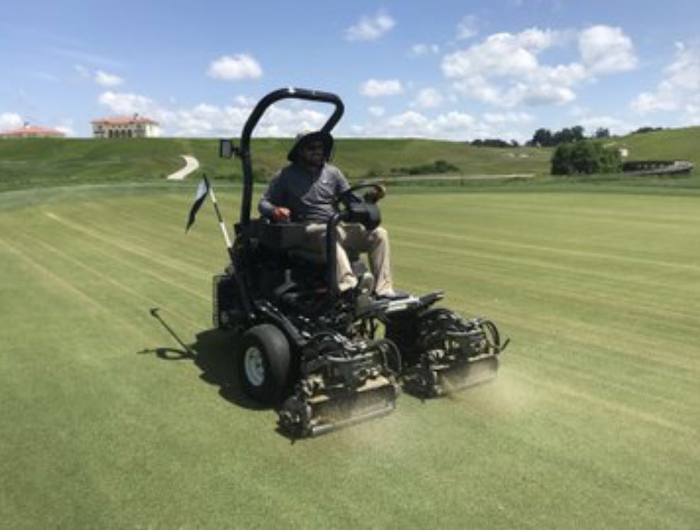 MMgreenthumb's tweet photo. Excited to start Monday as Asst Super at Mark Bostick Golf Course at @UF with @PaulhUFGOLF and @CMWade24 Huge thanks to @AceHighTurf @Will__Sinclair for the foot in the door and learning opportunities at Adena. #backtowork #closedgolfcourse #GoGators🐊 https://t.co/H3Ougq4Par