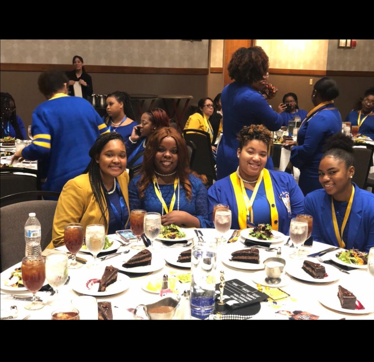 ULMPoodles's tweet photo. Soror TraMia Davis, Soror Tamercy Tellis, Soror Brianna Parker, &amp; Soror Antasia Rhodes are pictured attending the Undergraduate Awards Luncheon At The 78th Southwestern Regional Conference! 💛💙🐩 #GreaterServiceGreaterProgress #Reprhosent #Eeyip #KappaThetaNoneGreater https://t.co/rk6TRhlDTM