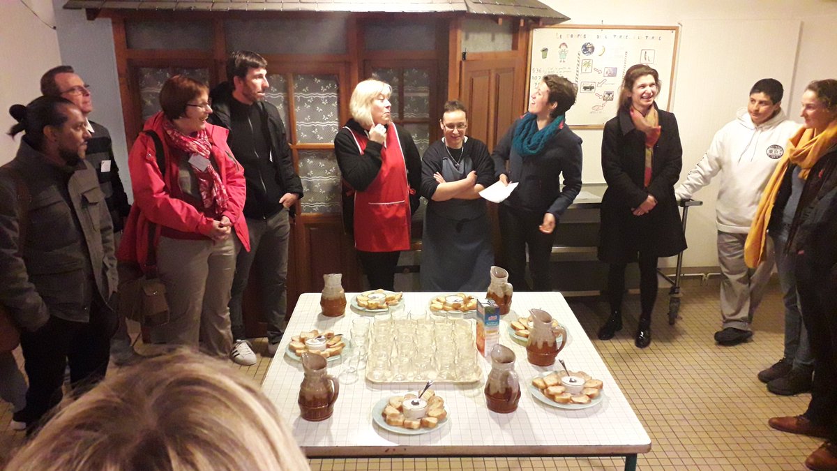 LL_Ouest's tweet photo. [Event] @LL_Ouest rencontre Réseau régional enfance, après le travail ➡️ moment convivial 🙂🍝
Merci à l'accueil Le Razay PIRIAC SUR MER #convivialite #team #equipe  #EducationPopulaire #educpop @LeoLagrange https://t.co/cbMcjhmBvw