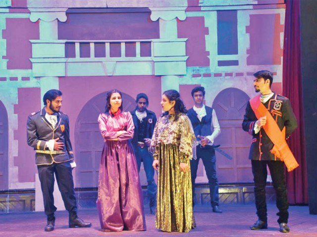 uzairjourno's tweet photo. PESHAWAR: Keeping its longstanding stage drama tradition alive the Edwardes College Dramatic Society performed William Shakespeare’s masterpiece Othello on its historic stage on March 7 
@riazghafur @Ansar_Ahmad01 @LifeAtEdwardes https://t.co/1awgEKQi7D