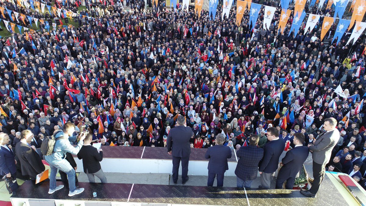 c_ozdemr's tweet photo. Ak Parti Genel Başkan VklzSayın Numan Kurtulmuş ve Ak Parti Grup Başkanımız Sayın @nacibostanci ve Amasya’yı hemşehrilerinizin katılı ile düzenlemiş olduğumuz mitingimizde bizleri yalnız bırakmayan çok değerli teşkilat mensuplarımıza ve değerli hemşehrilerime Şükranlarımı sunarım https://t.co/zuF8HLdgsr