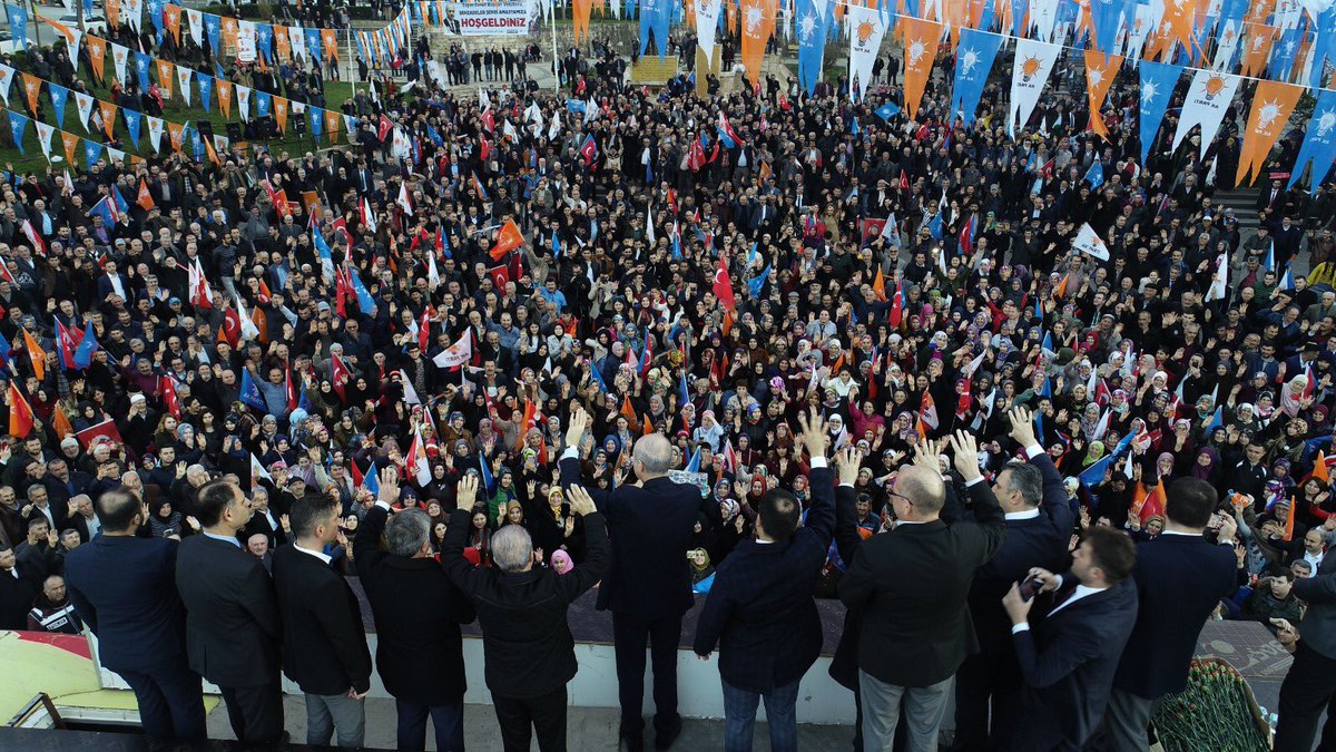 c_ozdemr's tweet photo. Ak Parti Genel Başkan VklzSayın Numan Kurtulmuş ve Ak Parti Grup Başkanımız Sayın @nacibostanci ve Amasya’yı hemşehrilerinizin katılı ile düzenlemiş olduğumuz mitingimizde bizleri yalnız bırakmayan çok değerli teşkilat mensuplarımıza ve değerli hemşehrilerime Şükranlarımı sunarım https://t.co/zuF8HLdgsr