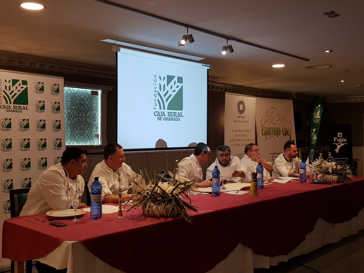 Pilar48246982's tweet photo. #galaesparragochef https://t.co/6z5amuwh3I
