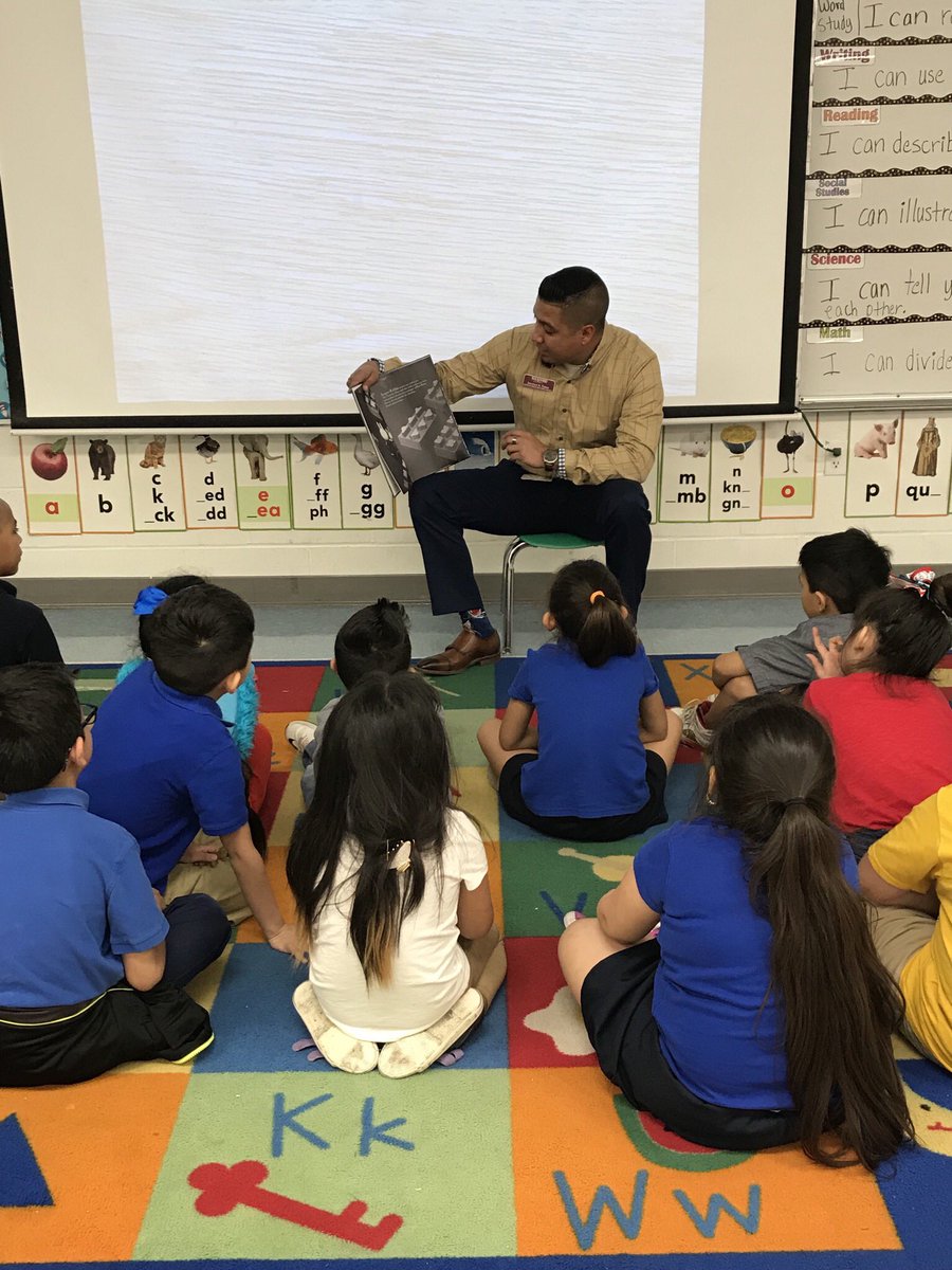 Winston_ISE's tweet photo. Thank you, Mr. Torres, for joining us this morning! We appreciate you! @EISD_PPO #WinstonWins #ReadAcrossAmerica #WinstonReads #EISDLiteracy #ServeAndSupport @EISDofSA @DrH_OnTheEdge https://t.co/z5ZrEz8N9C