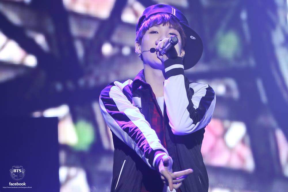 Kinnuna7's tweet photo. Dearest Yoongi❤️U r such a sweetheart. An important person who makes me happy, grow&amp;endure. My lovely inspiration I wish u the best of love, happiness, success, peace&amp;satisfaction @BTS_twt May u always be protected&amp; at ease. Happy birthday Yoongi #OurFirstLoveYoongi Keep winning! https://t.co/4pThSpBeyh