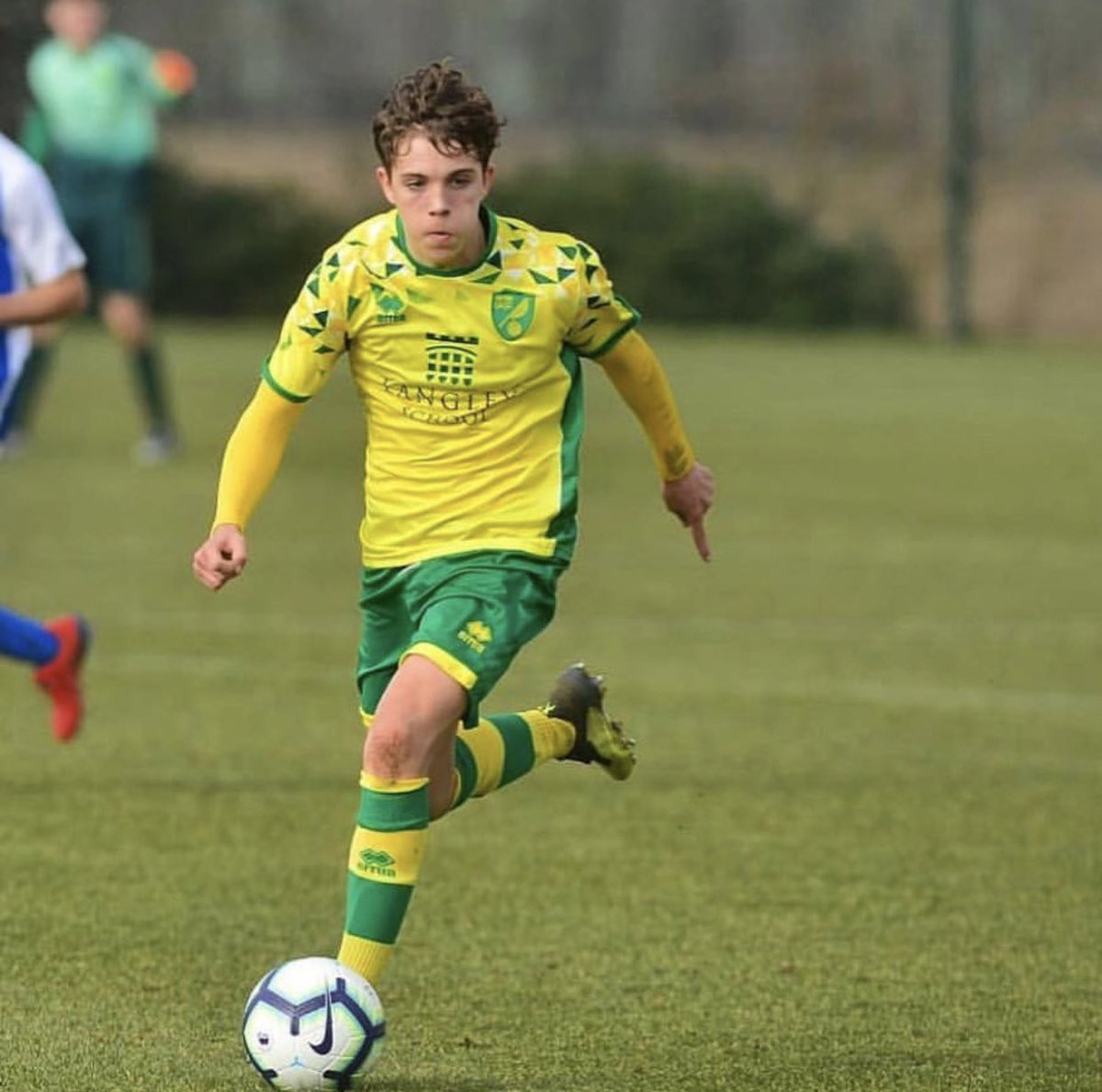 Congratulations to Tony Springett who’s been called up an age group to play for Norwich U18s this weekend. 👏🏼🔰

Keep working hard 💪🏼 #F2T
