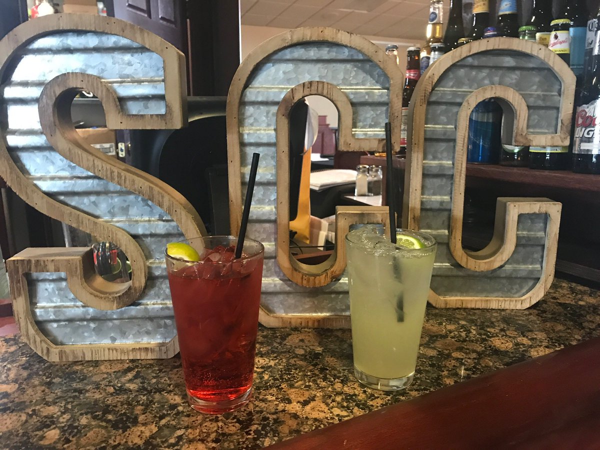 ShawneeCCOK's tweet photo. In celebration of #InternationalWomensDay we are treating all #SCCladies to free Club Specials from 4-6 today. Don’t forget about All You Can Eat Shrimp for dinner. #WeloveourMembers https://t.co/GSLWMrVZo6