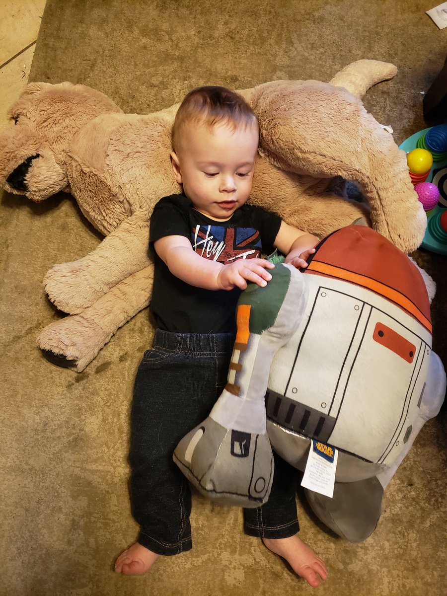 Coffee_Mermaid9's tweet photo. Babbling with Chopper. #starwars @StarWarsShow https://t.co/sS4955xmdx