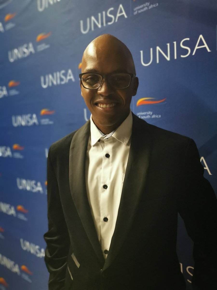 unisa's tweet photo. A huge congratulations to @Ubermengche for winning the 2018 innovation challenge @unisa's student showcase. He came up with a brilliant way for students to swap textbooks and reduce the cost of acquiring textbooks. Visit https://t.co/VivtbDugBP 🎉🏅🤓🙌🏽 https://t.co/YRmAZjQQu4
