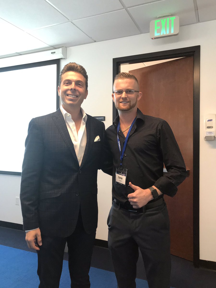 forextrendtech's tweet image. Amazing presentation today by @AnthonyCrudele at TradeStation. Great guy sharing some amazing insight and experience.