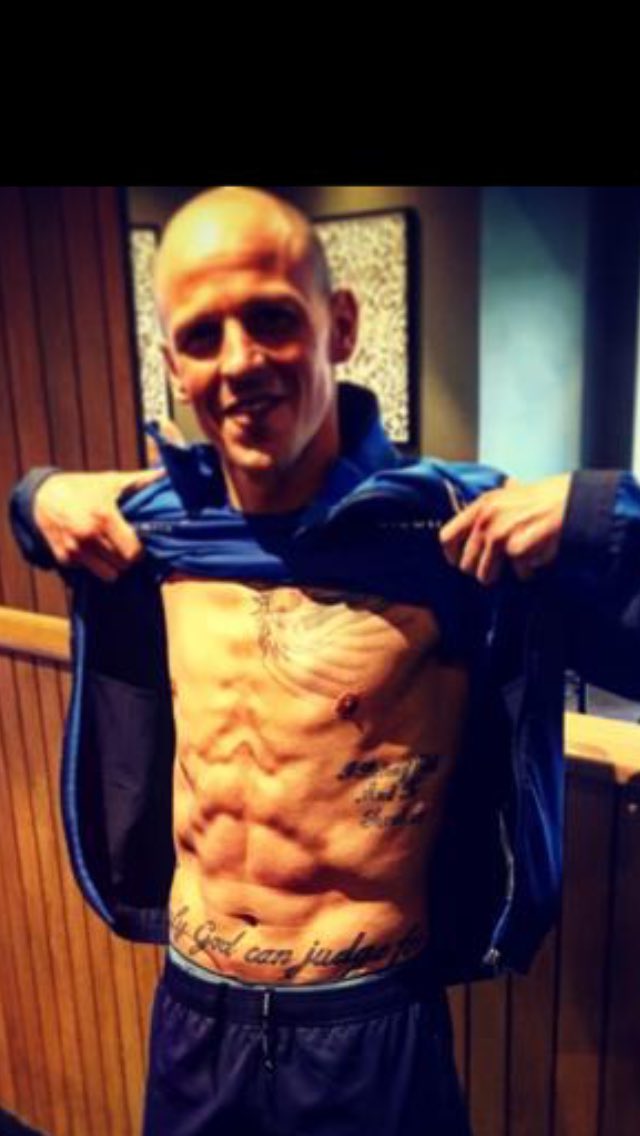 miloprobox's tweet photo. We have a fight on! Both boys just under the 9.4 limit  . Dave in superb shape and ready to prove age is just a number,on Steve Goodwins York Hall show tomorrow ! Get a ticket it’s going to be a cracker @stephenggoodwin @AndrewFairley1 @pn_jordan_cross https://t.co/7Cc3tSIcZp