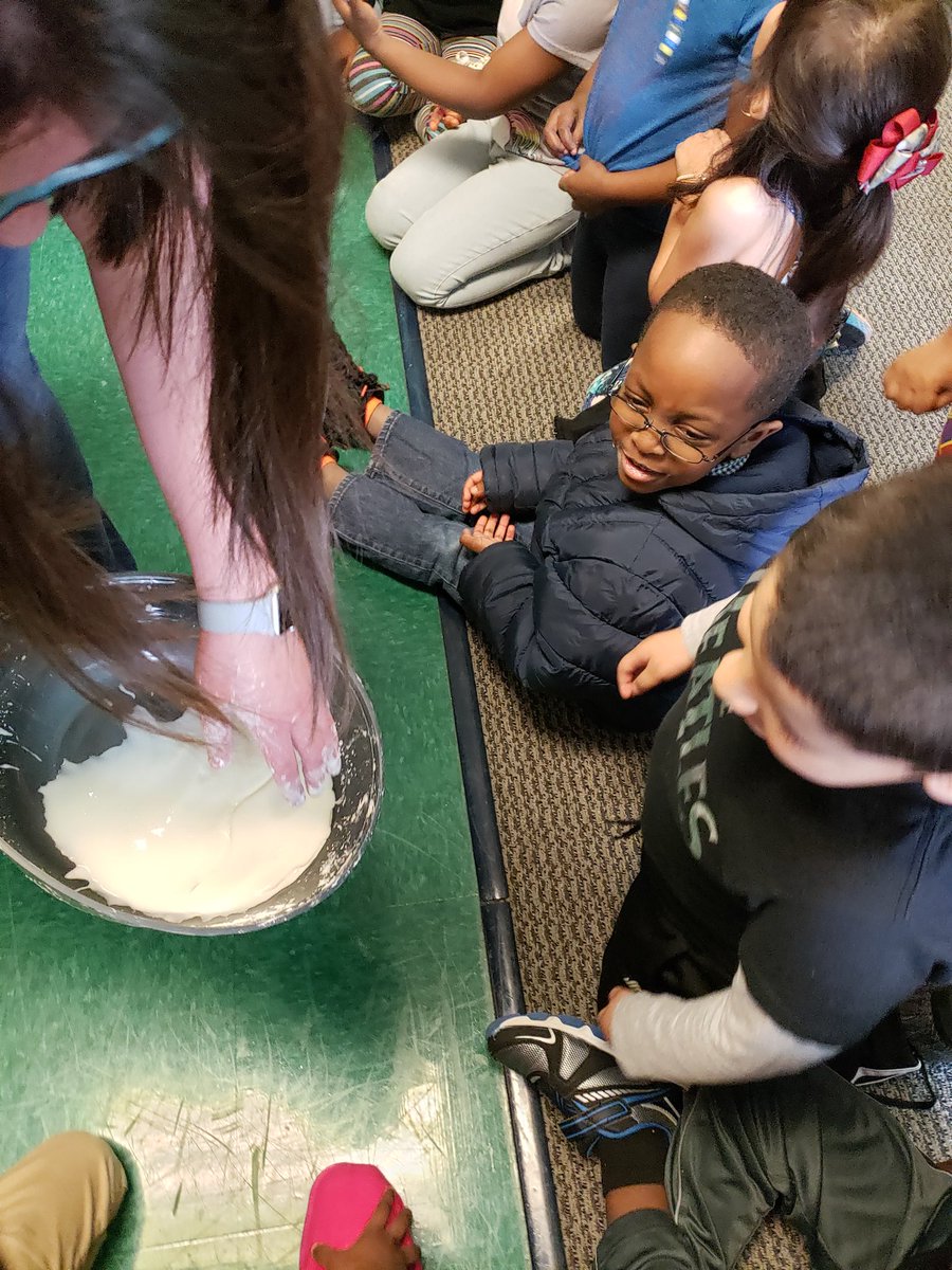 MrsMRYoung's tweet photo. So fun making oobleck today with these kindergarteners @MEDatBCE!! Thanks for inviting me to join in on the fun! #drseussweek #havefun #experiences #tlclife https://t.co/d5QLb7dAQx