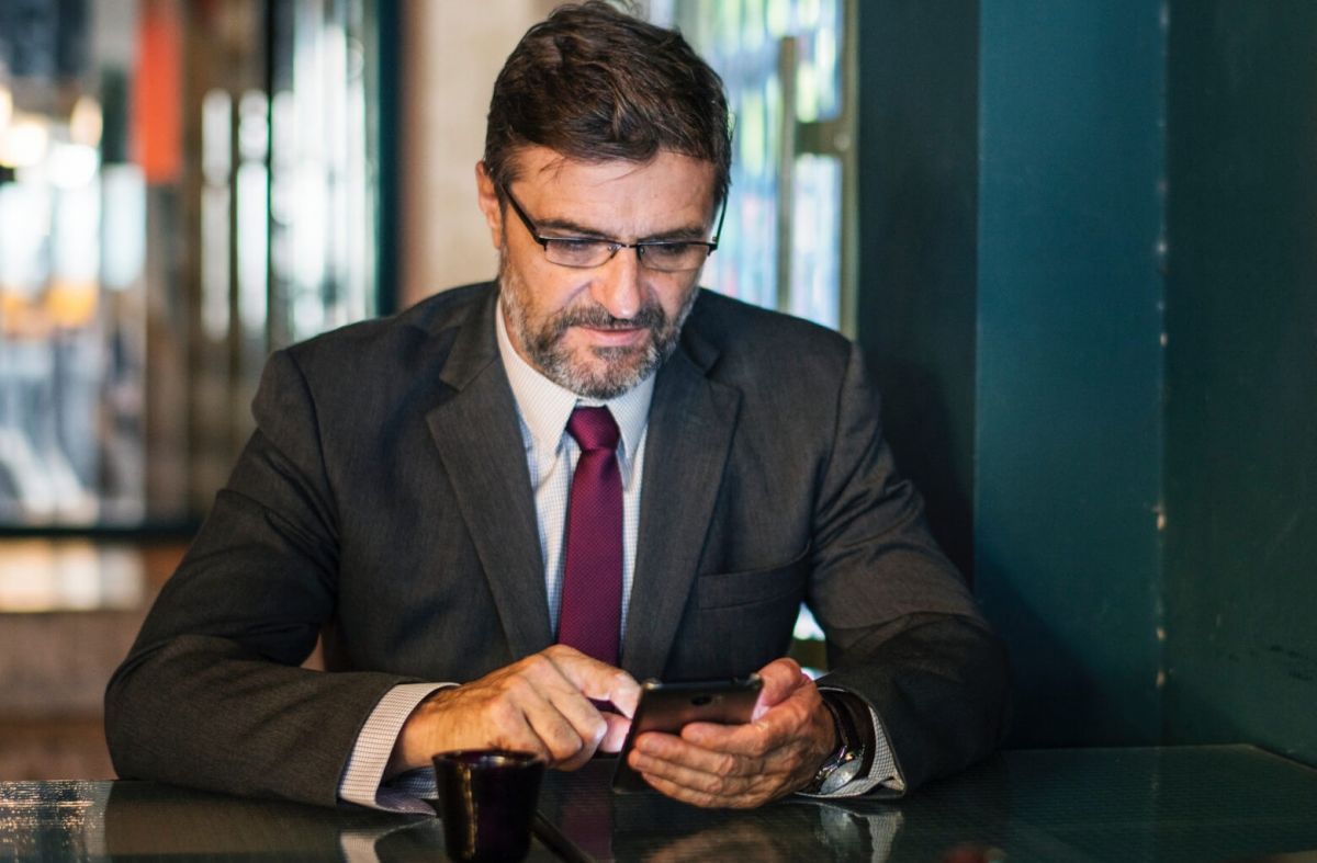 SommChoiceAward's tweet photo. #mustread if you're a #sommelier
'The Sommelier vs. The Smartphone' : Satisfaction of customer should be the top priority. Effectiveness and efficiency both should go hand in hand >>> https://t.co/36uLSLV67A
#sommlife #sommelierbusiness #Goodreads #goodreaddetected #sca2019 https://t.co/6WyysRs1Zk
