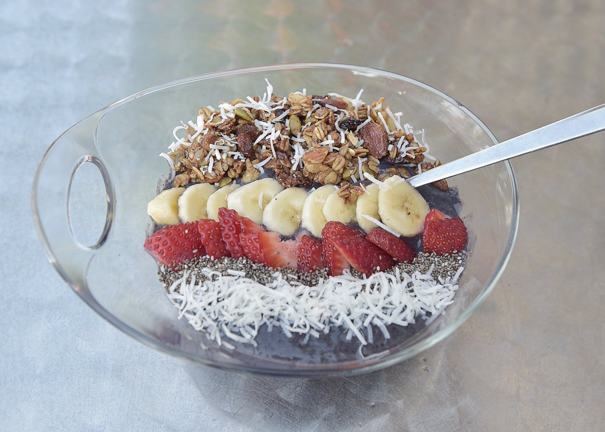 It's a Blue Wave Smoothie bowl kind of day 🏄