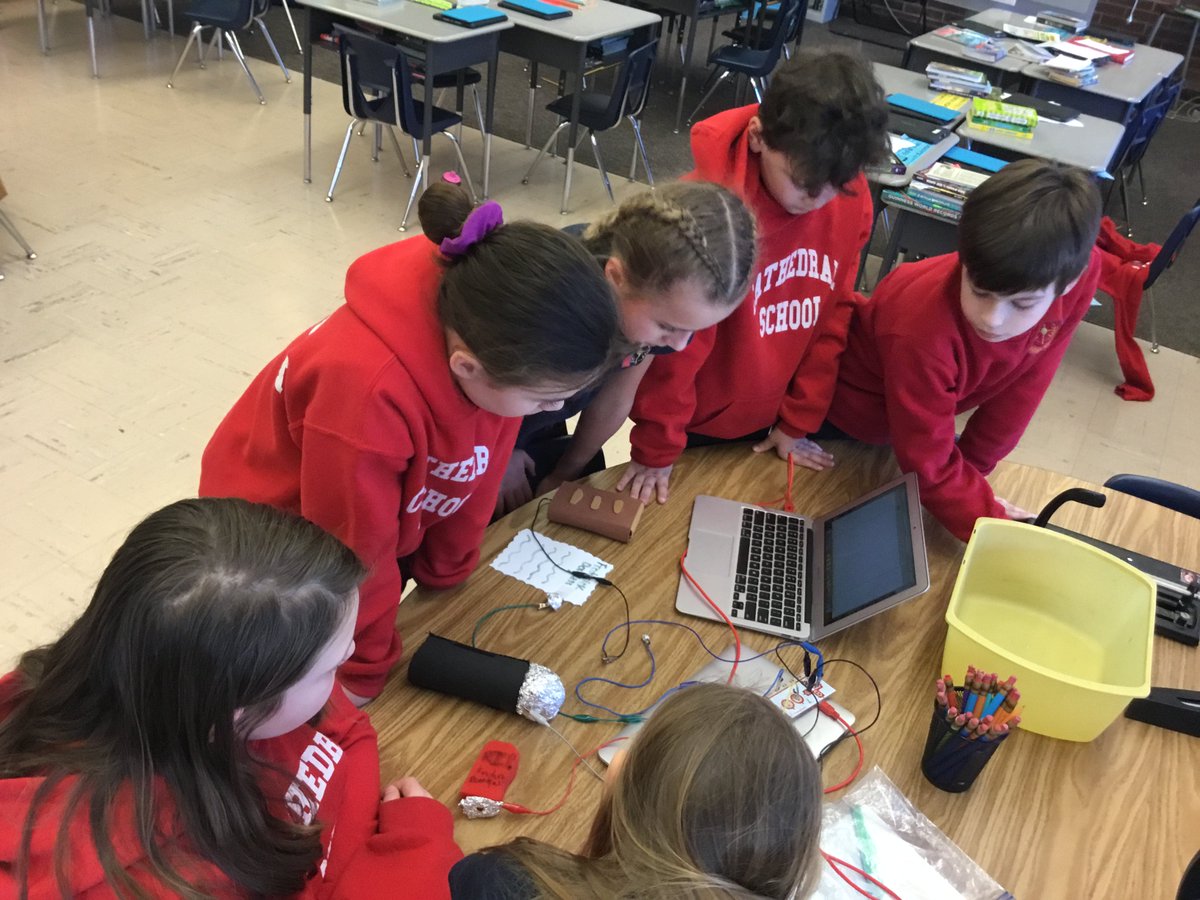 Celebrating #BlackHistoryMonth using <a href="/makeymakey/">Makey Makey</a> to showcase the lives of important historical figures.