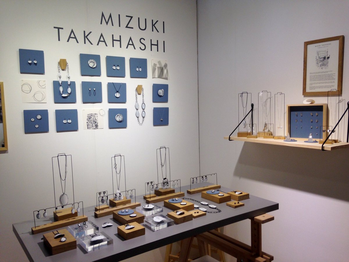 mizukijewellery's tweet photo. Made by Hand Cheltenham opened today. Great first day, nice meeting with familiar faces, old & new customers and friends! Hoping to see you there on Saturday and Sunday😊 @MadebyHandEng
.
.
.
#MadebyHand #Cheltenham #MadebyHandCheltenham #MBH19 #MeettheMakers https://t.co/Ty1Dae3gCh