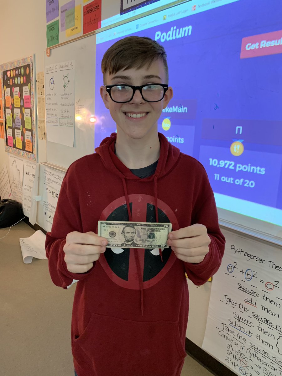 BCHSMrsCook's tweet image. New leader! @BCHSBurleson Geonetry student Devin Y with 68 digits of pi! #piday #nerd4life #igot5onit