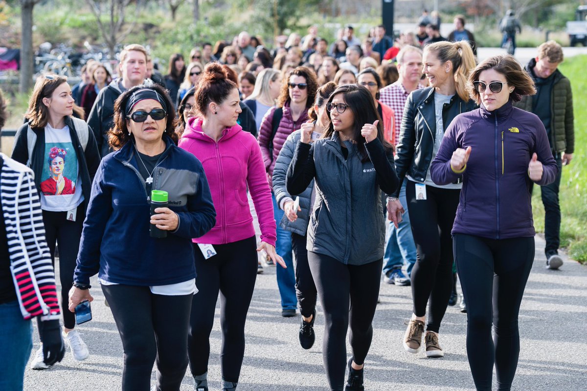 tim_cook's tweet image. This #InternationalWomensDay we celebrate, salute and stand with all of the brilliant women at Apple and across the globe who are leading us toward greater equality.
