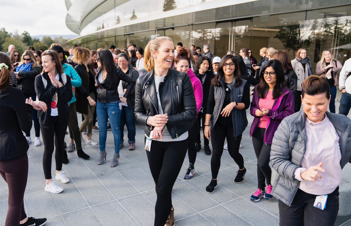 tim_cook's tweet image. This #InternationalWomensDay we celebrate, salute and stand with all of the brilliant women at Apple and across the globe who are leading us toward greater equality.