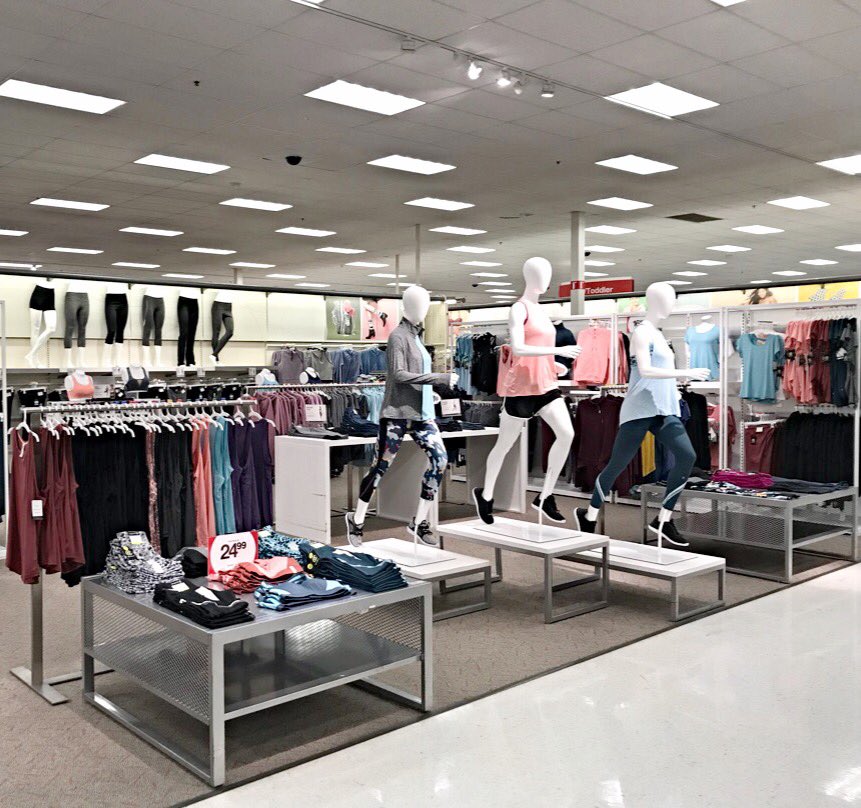 shaheedAtTarget's tweet image. Stop into Target Oxford Valley, and check our newly refreshed Women’s Performance shop in a new location behind our new Sleepwear &amp;amp; Intimates Location. We’re offering $16.99 shorts for running, and $24.99 Capri Pants. we also have Yoga Pants in your fav Fit on our backwall. 💪🏽