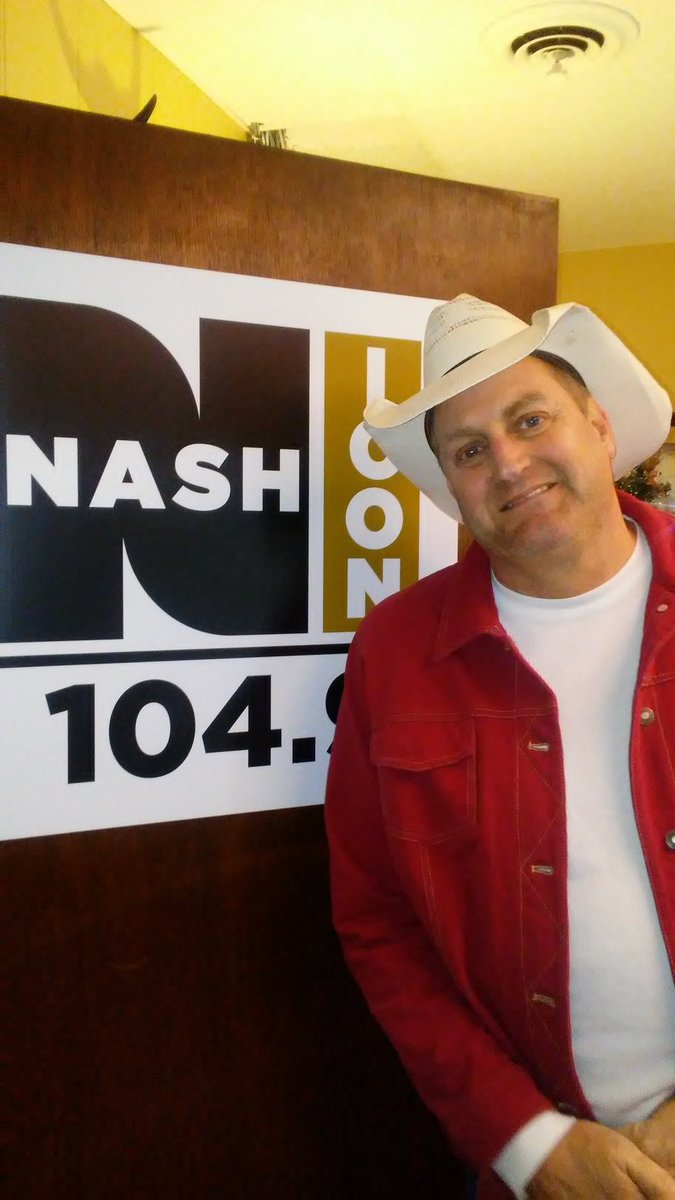 martybrownusa's tweet photo. It was a great day @NASHFM1045 https://t.co/JvyTApqHaH