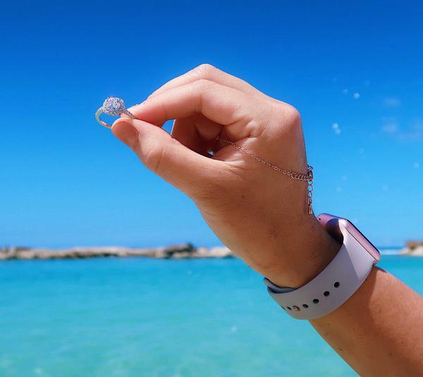 StoreSutra's tweet image. Princess Ring 😍
🔥10℅OFF 🔥Use code: 👉 WOMENDAY 💥
Storesutra.Com/PrincessRing