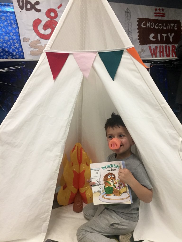 ASmith_DC's tweet image. Huge thanks to our PTO and community for making Pancakes and Literacy such a success again!