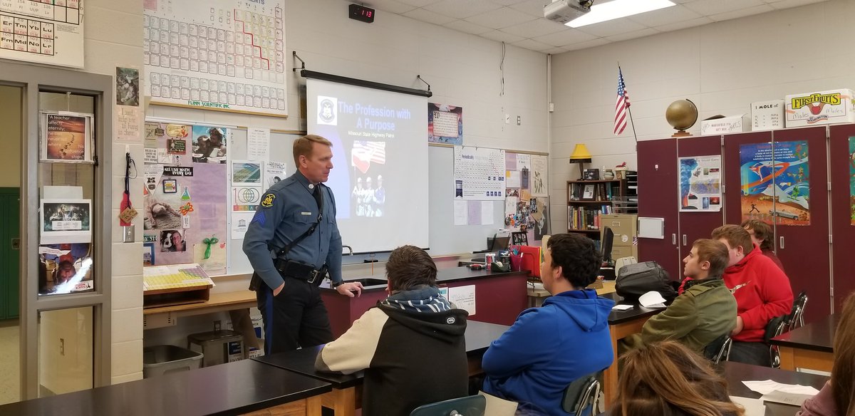 MHSBluejays's tweet photo. PD Session #2 First Aid basics, careers in law enforcement, digital literacy sessions. #StudentPD #MJaysMpact https://t.co/jvgFXXZ9pV