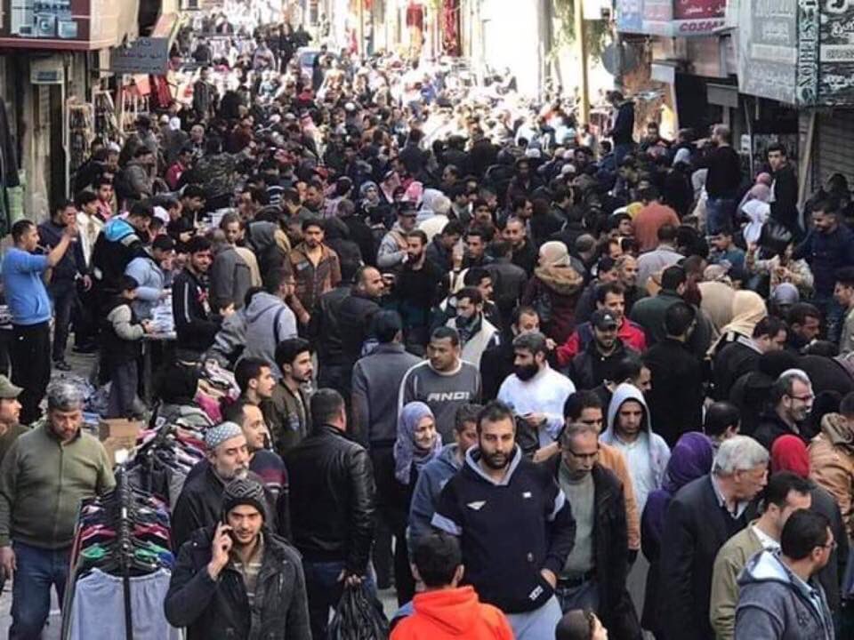 #أحلى_من_الأردنيين_أبيش وسط  البلد اليوم لتعويض خسائر التجار بعد فيضان مياه الأمطار على محلاتهم
#تكافل_أجتماعي_حقيقي 👏