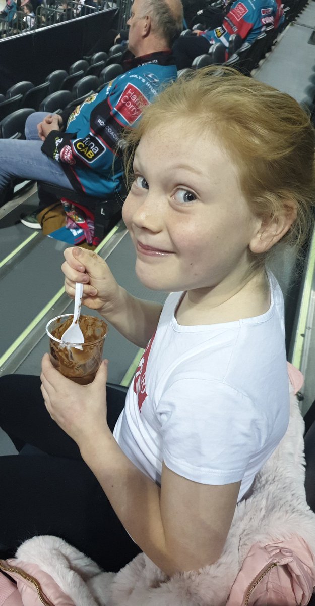 #letsgogiants #giantselfie happy 10th birthday miley ❤