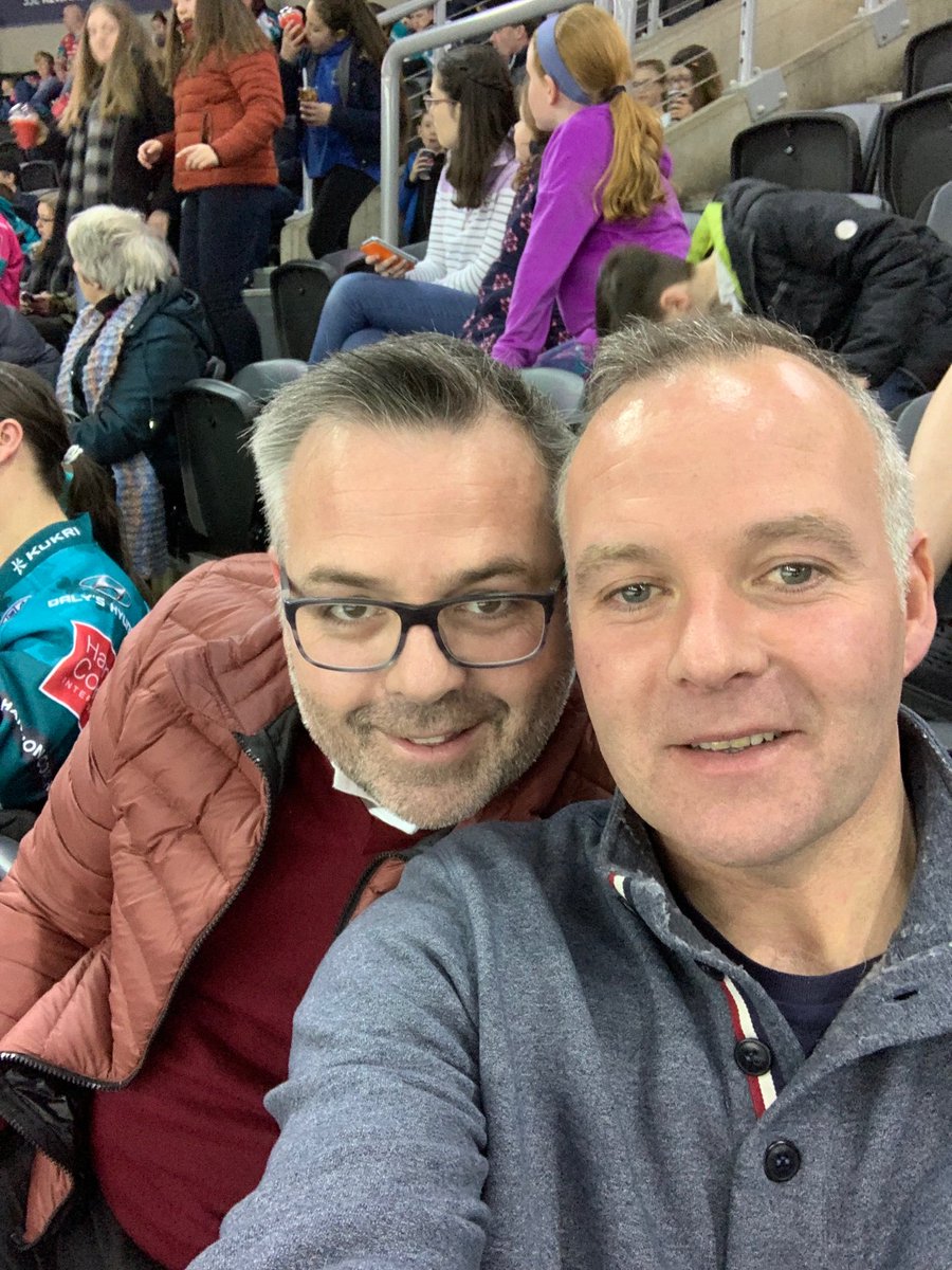 GScates's tweet image. Hello Andrews Memorial Priamary School #giantselfie