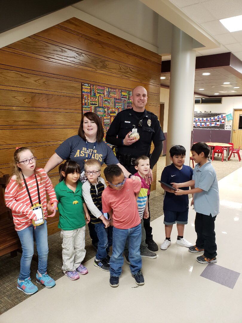 CoombsClass's tweet image. Random act of kindness from my friends to our campus officer and our campus crossing guards!  We appreciate the safety you provide for us. @CoombsClass @DukeElem