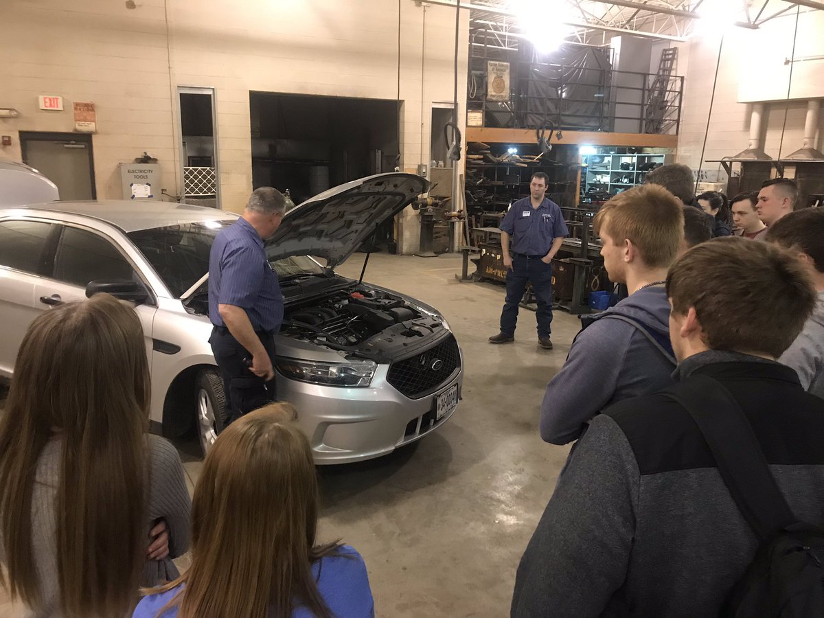 “Routine Vehicle Maintenance” is very relevant for HS-age students. Speaking from experience! <a href="/MHSBluejays/">MHS Bluejays</a> #StudentPD