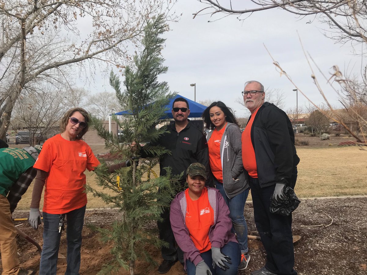 Outstanding job Store 3501 helping plant tree’s and revamp a Veteran’s memorial park. #3501proud#d94rocks