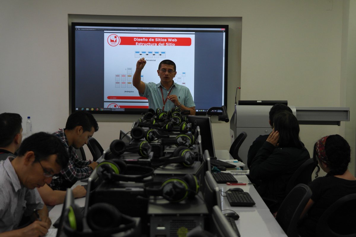 DintevUnivalle's tweet image. #Cmaptools #DiseñosDeSitiosWeb #EdiciónGimp Formamos estudiante y profesores de @UnivalleCol ,