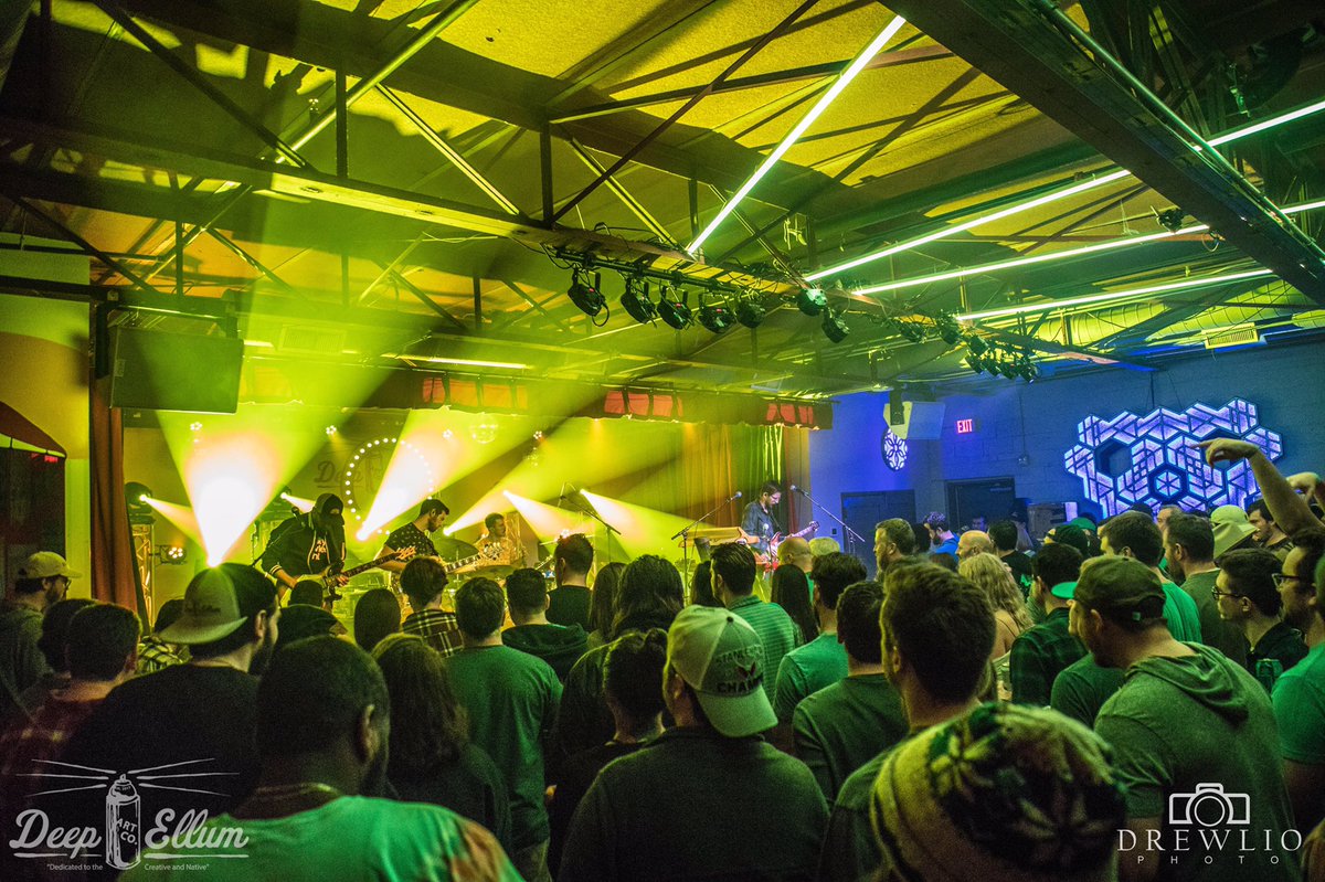 AqueousBand's tweet photo. Wow, Dallas! Thank you! #Texas has been good to us.
Tour with @BigSomething rolls on tonight in #Houston at @LastConcertCafe. AQ 9pm, BS 11pm
Photo: @drewliophoto https://t.co/QuG494f7hR